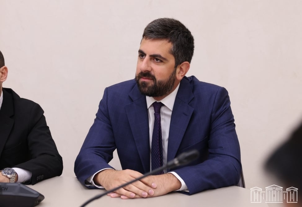  Ереван ждет от Анкары шагов по установлению отношений, каких-то проблем нет - провластный депутат Ханданян 