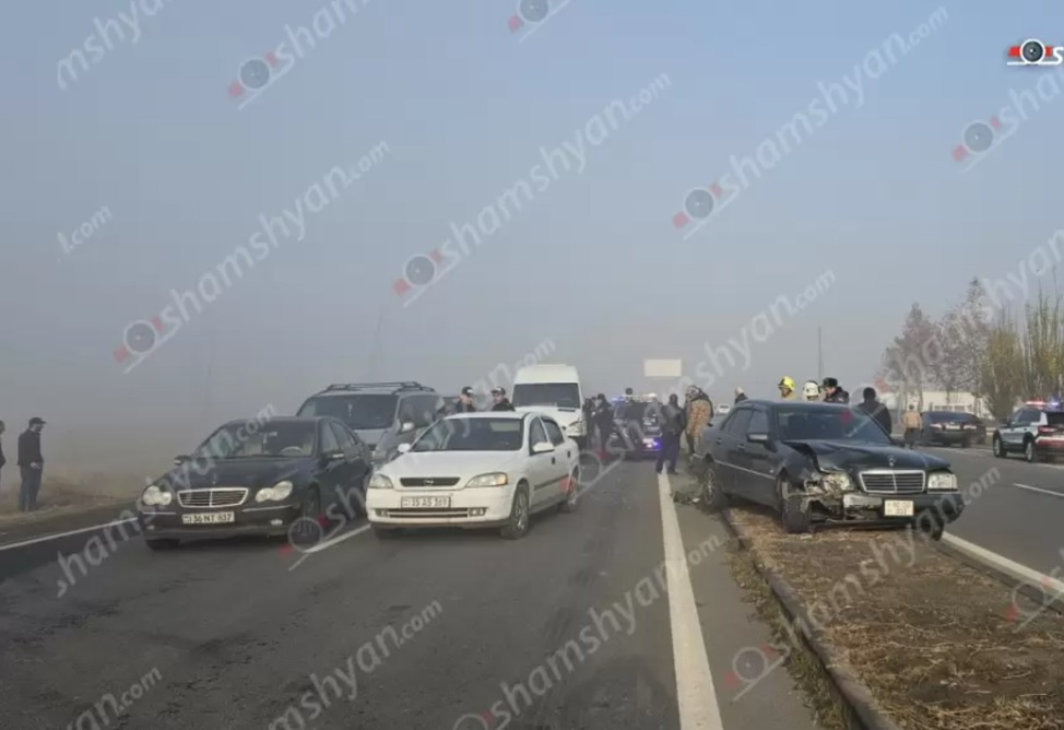 Խոշոր ավտովթար․ բախվել է 26 մեքենա, խցանումը հասնում է 1,5 կմ–ի