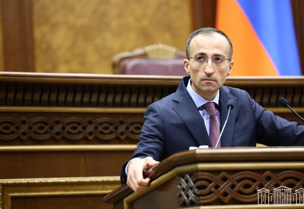 Թաղման նպաստ կստանան միայն անապահովները, նվազագույն կենսաթոշակը կբարձրանա 1000 դրամով․ նախարար