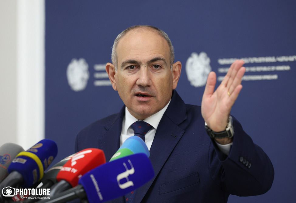 Պետական որոշման շրջանակում ես ամսական 1,5 միլիոն դրամի չափով վարձատրության ավելացում եմ ունեցել․ Փաշինյանը՝ պարգևավճարների մասին (ՎԻԴԵՈ) Պետական որոշման շրջանակում ես ամսական 1,5 միլիոն դրամի չափով վարձատրության ավելացում եմ ունեցել․ Փաշինյանը՝ պարգևավճարների մասին (ՎԻԴԵՈ)