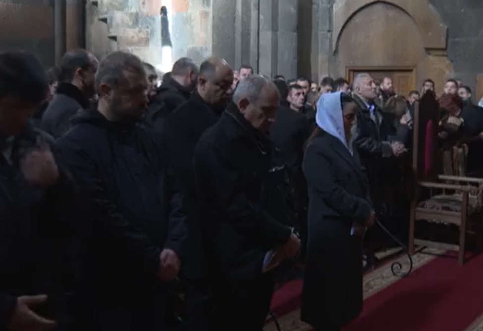 Փաշինյանը մասնակցել է Հովհաննավանքում մատուցված Սուրբ պատարագին