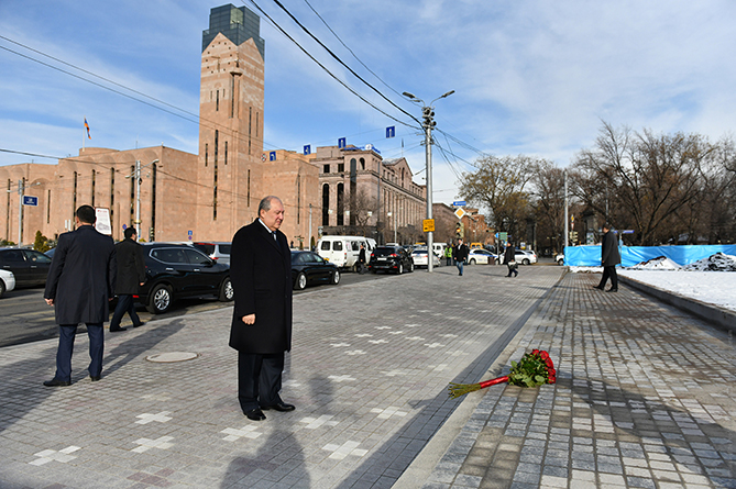 Армен Саркисян в день 1 марта (1).jpg