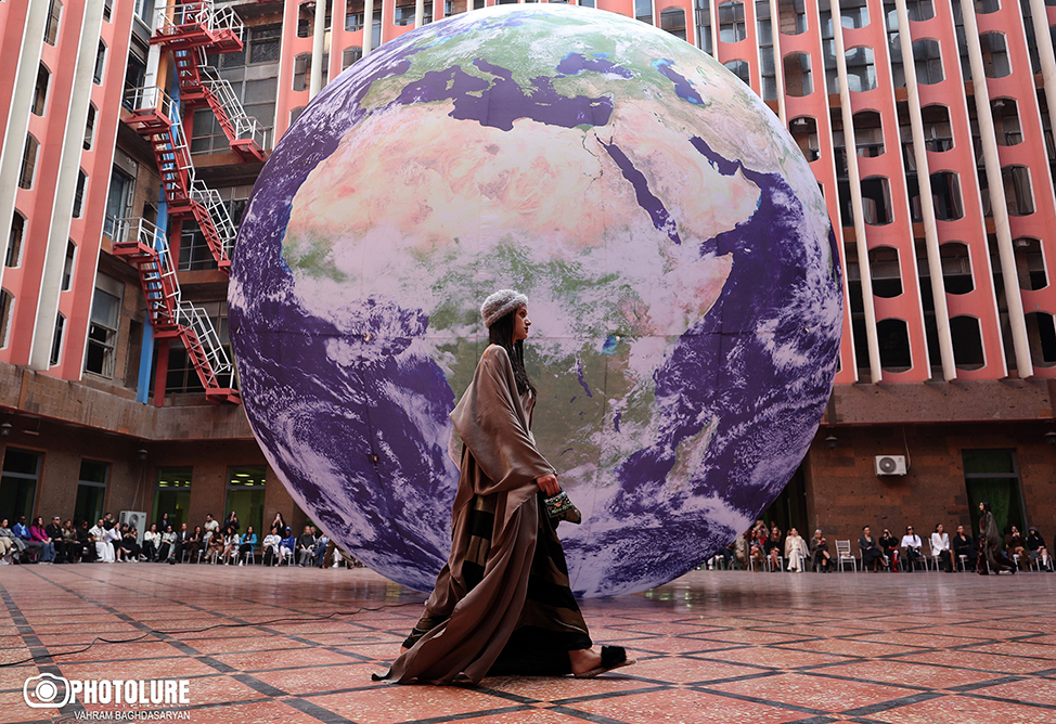 Образы, стиль и тренды подиумов Yerevan Fashion Week 2025