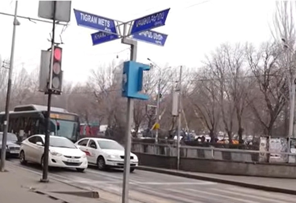 Движение на оживленном участке улицы Ханджяна в Ереване перекроют на два дня