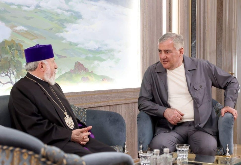 Католикос Всех Армян Гарегин II посетил Самвела Карапетяна