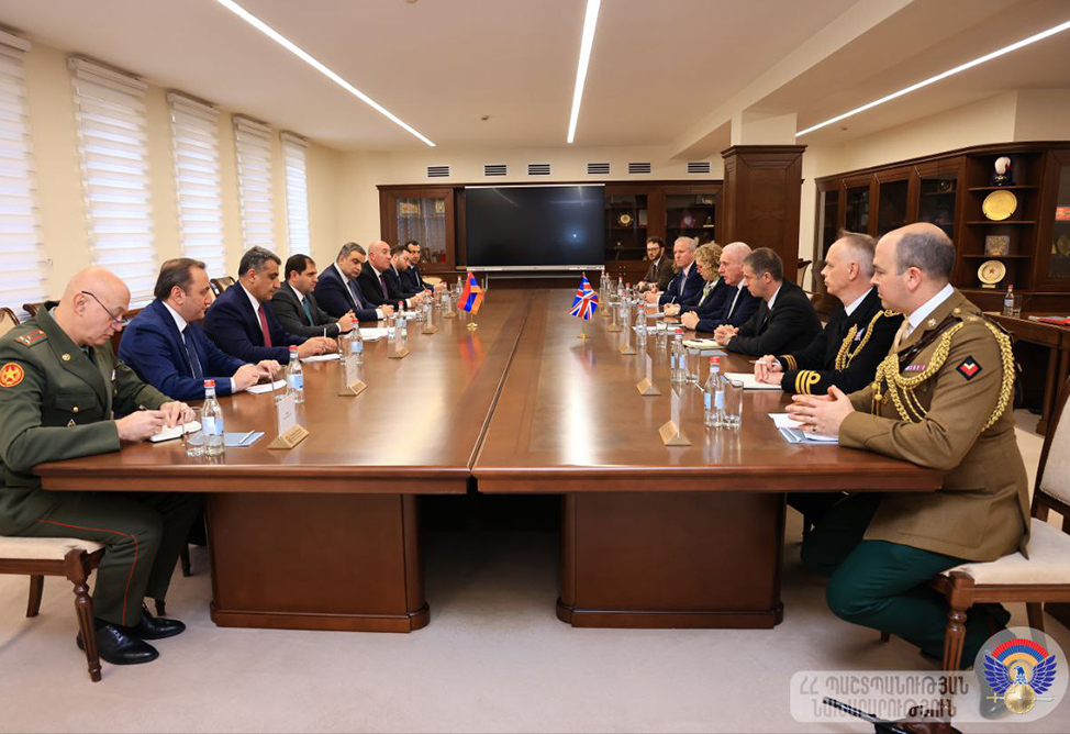Երևանն ու Լոնդոնը մտադիր են զարգացնել համագործակցությունը պաշտպանության ոլորտում Երևանն ու Լոնդոնը մտադիր են զարգացնել համագործակցությունը պաշտպանության ոլորտում