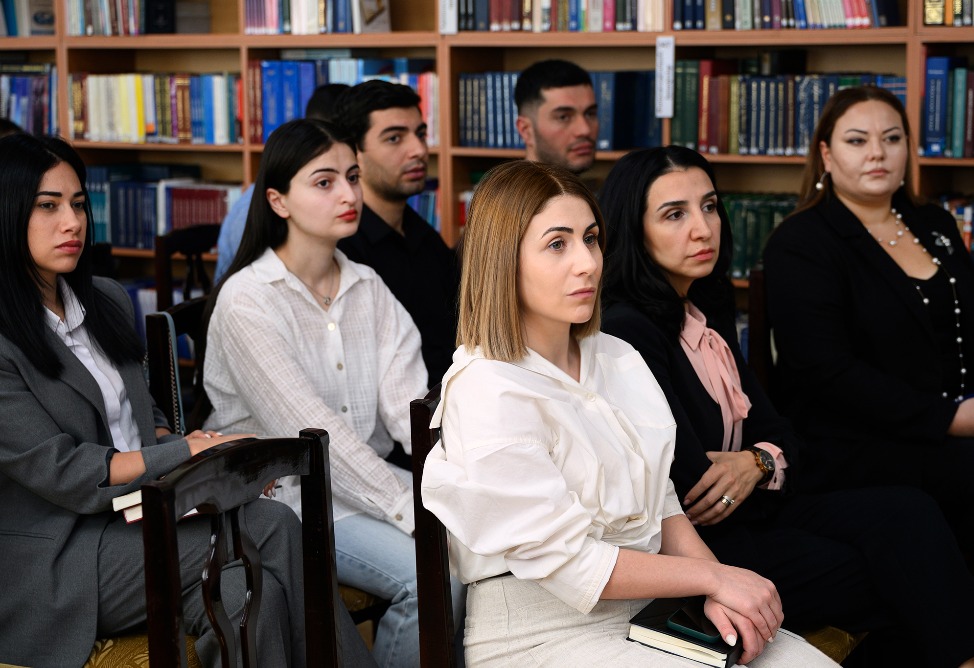 Давид Еремян