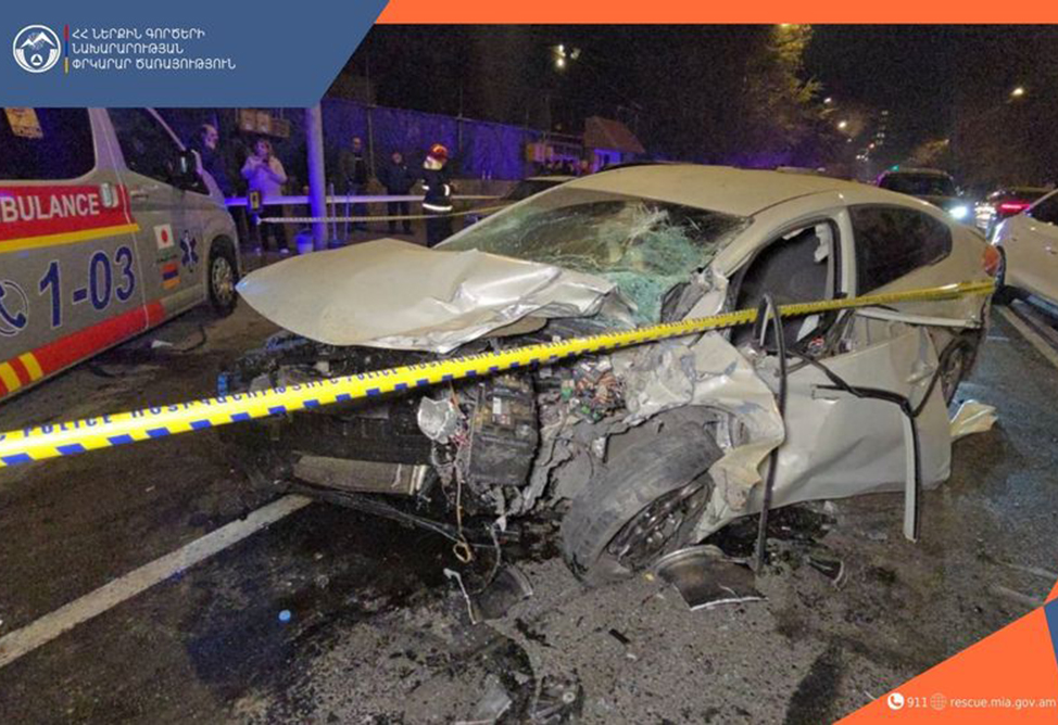 7 машин столкнулись в крупном ДТП в Ереване, есть погибший и пострадавший