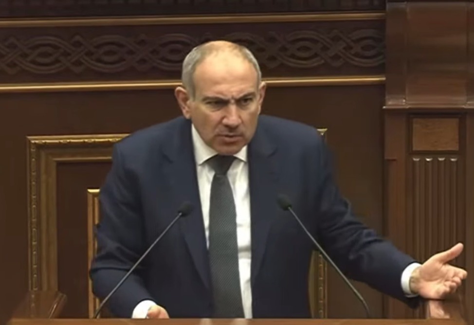 Ես ձեզ պատերով կտամ, այդտեղից ձեր քաղաքական դիակի մնացորդները դուրս կհանեն, ես ձեզ ոտի տակ կտամ․ Փաշինյանը՝ երեք նախկին նախագահներին (ՎԻԴԵՈ) Ես ձեզ պատերով կտամ, այդտեղից ձեր քաղաքական դիակի մնացորդները դուրս կհանեն, ես ձեզ ոտի տակ կտամ․ Փաշինյանը՝ երեք նախկին նախագահներին (ՎԻԴԵՈ)