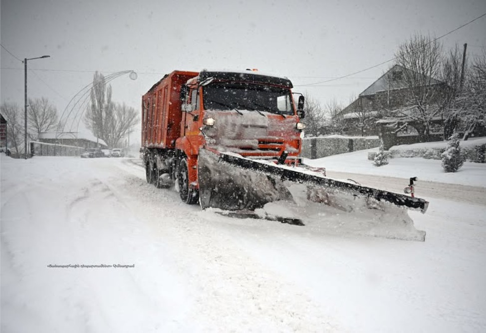 Որոշ տարածաշրջանների ավտոճանապարհներին տեղ-տեղ մերկասառույց է, երթևեկել բացառապես ձմեռային անվադողերով. Ճանապարհային դեպարտամենտ