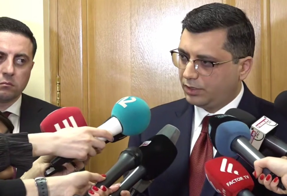 Որևէ կոռուպցիոն հոդվածի հատկանիշներ չեմ տեսնում․ Հակակոռուպցիոն կոմիտեի նախագահը՝ պարգևավճարների մասին Որևէ կոռուպցիոն հոդվածի հատկանիշներ չեմ տեսնում․ Հակակոռուպցիոն կոմիտեի նախագահը՝ պարգևավճարների մասին