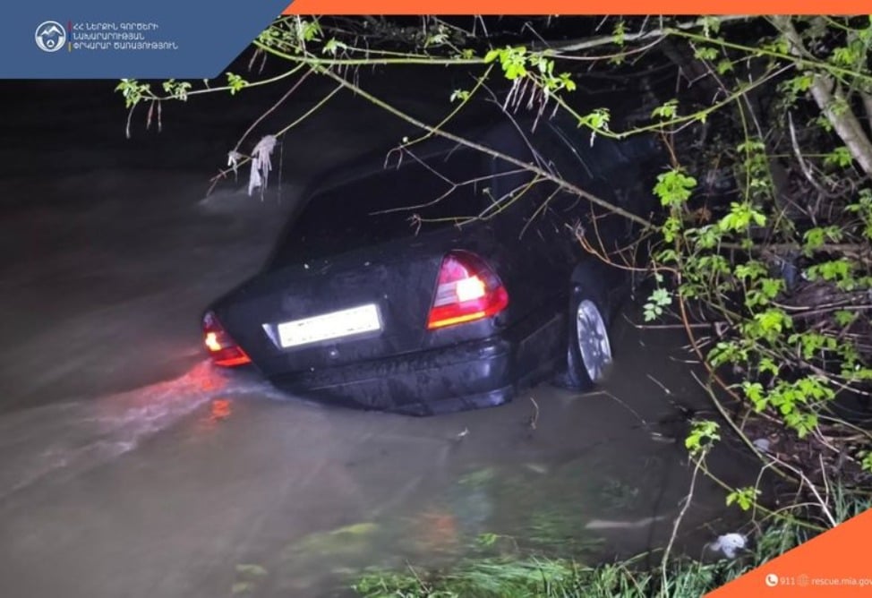 Ավտովթար՝ Լոռու մարզում․ Mercedes–ն ընկել է գետը Ավտովթար՝ Լոռու մարզում․ Mercedes–ն ընկել է գետը