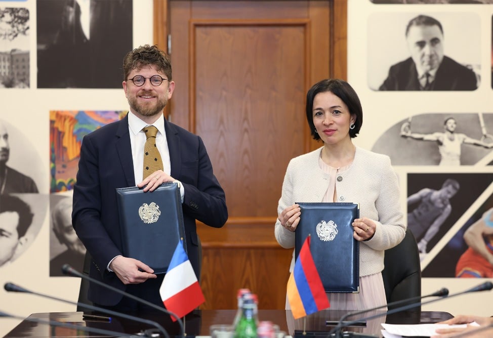 2027–2028 ուստարում «Ֆրանսերեն» առարկայի համար կներդրվեն նոր ծրագրերին համապատասխան դասագրքեր