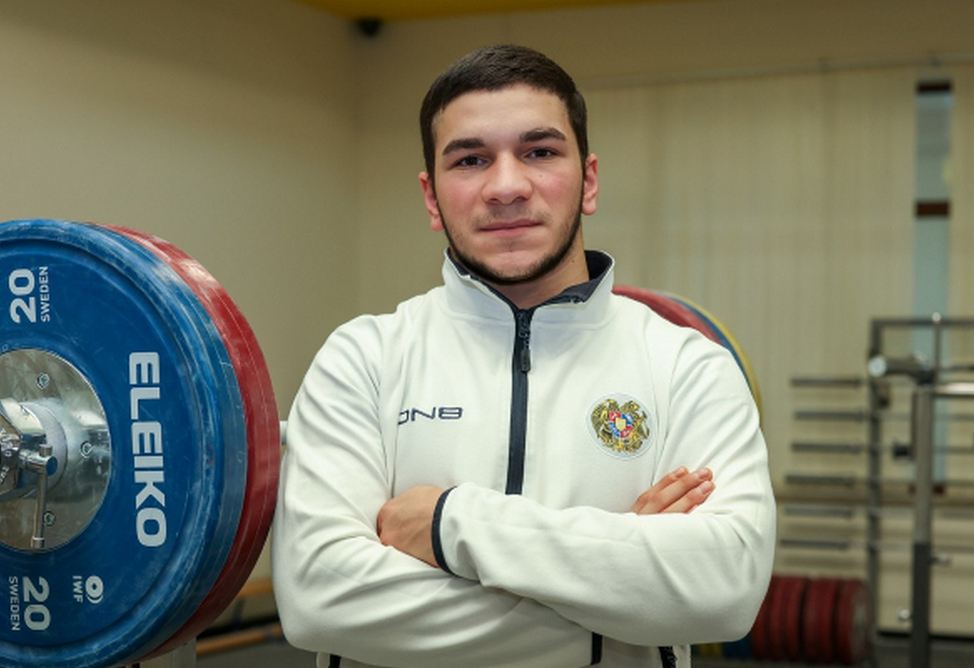 Еще двое армянских тяжелоатлетов завоевали медали на ЧЕ до 23 лет в Албании 
