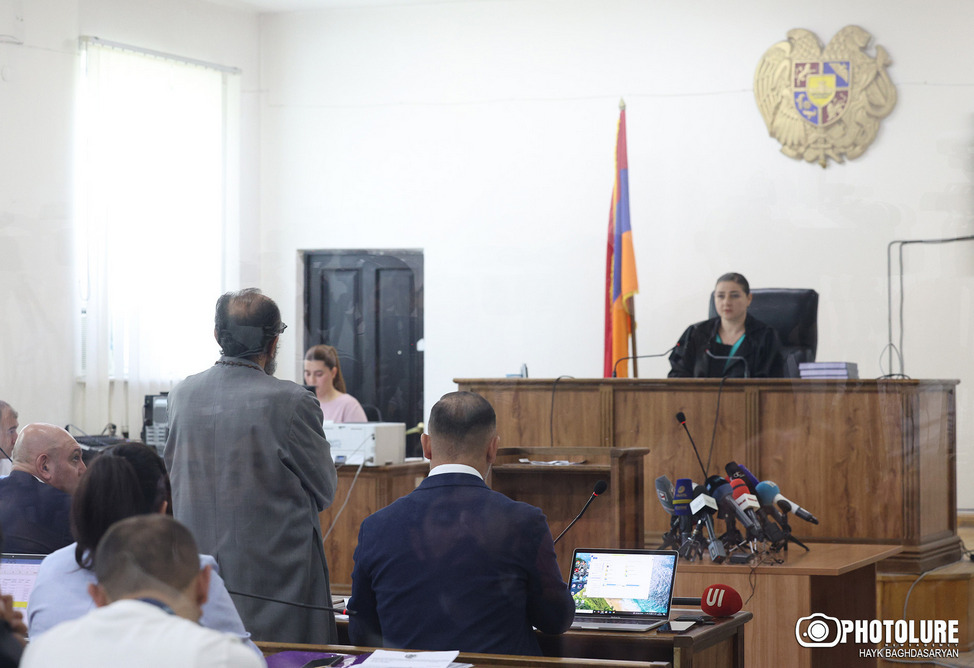  Судья по делу архиепископа Аджапахяна отклонила ходатайство адвокатов о самоотводе 