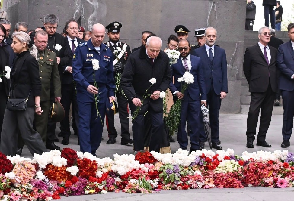 Посол России в Армении почтил память жертв Геноцида армян