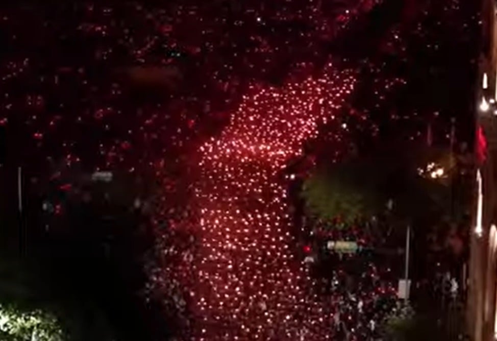 Հայոց ցեղասպանության տարելիցին նվիրված ջահերով երթի մասնակիցները շարժվեցին դեպի Ծիծեռնակաբերդ (ՖՈՏՈ, ՎԻԴԵՈ)