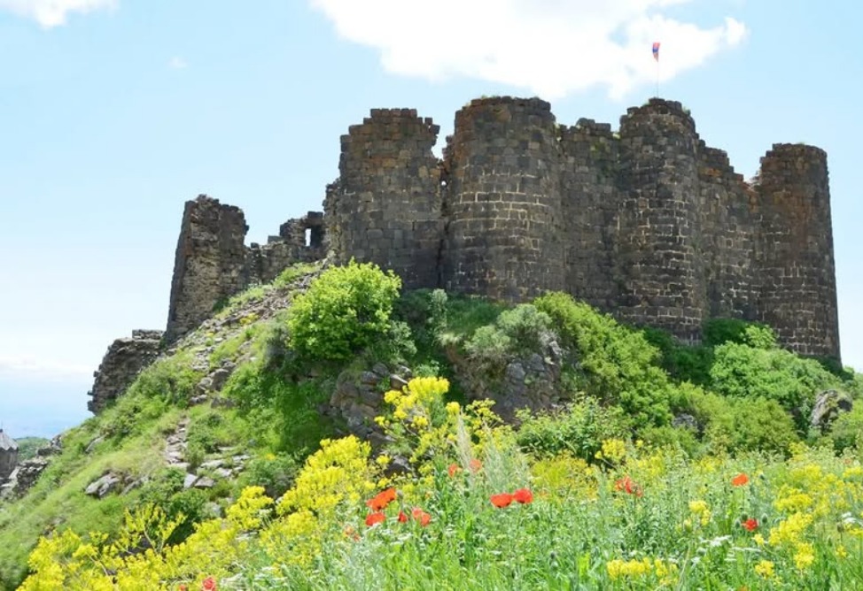 Դեպի «Ամբերդ» տանող ճանապարհն արդեն անցանելի է