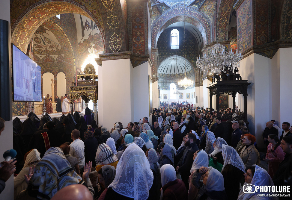 Церковь Эчмиадзин литургия молебен 