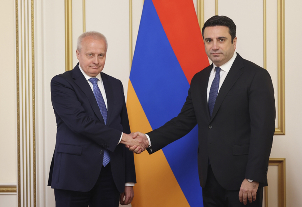 Սիմոնյանն ու Կոպիրկինը քննարկել են Վալենտինա Մատվիենկոյի Հայաստան այցին առնչվող օրակարգային հարցեր Սիմոնյանն ու Կոպիրկինը քննարկել են Վալենտինա Մատվիենկոյի Հայաստան այցին առնչվող օրակարգային հարցեր