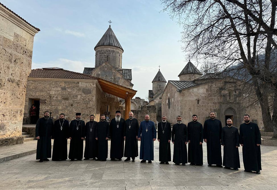 Духовенство Тавушской епархии ААЦ поддержало Католикоса Всех Армян (ФОТО)