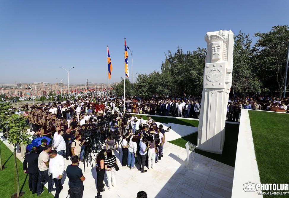 Обелиск Зов Арцаха 