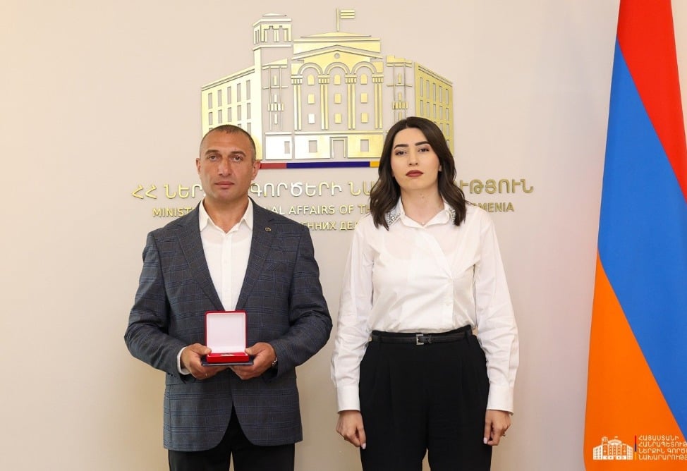 Водолаз-спасатель Ваге Мелконян награжден за работу в ходе поисков пропавших сестер на реке Памбак