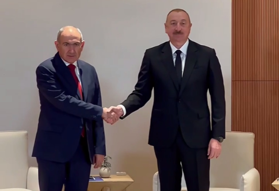 Пашинян и Алиев проводят встречу в Абу-Даби