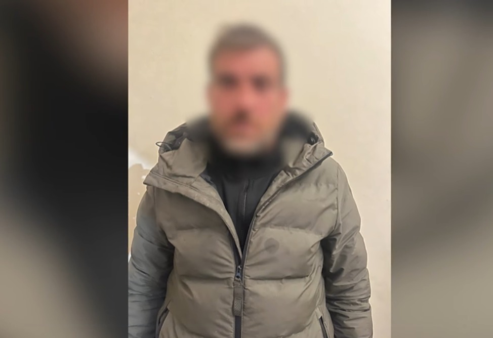 Շտապօգնության ենթակայանի մոտ հայտնաբերվել է կրծքավանդակի արյունահոսող վերքով երիտասարդ (ՎԻԴԵՈ)
