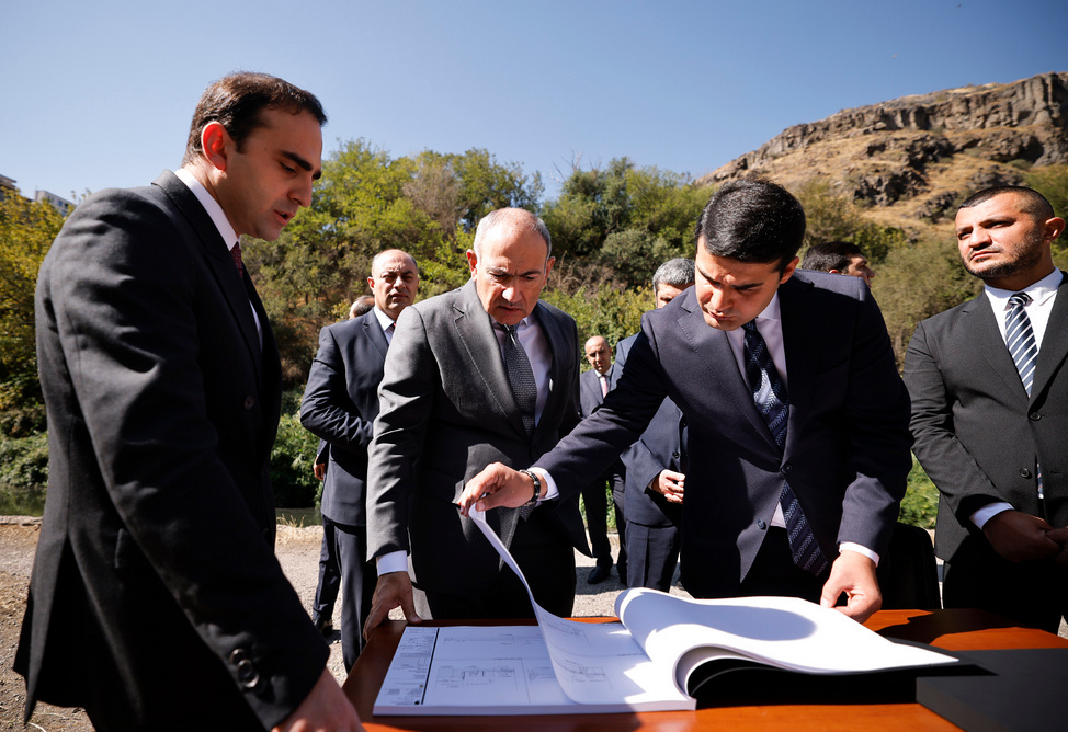 Пашинян Авинян Разданское ущелье 