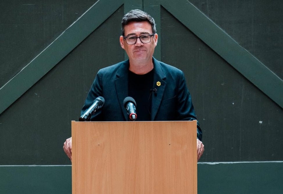 Седьмой премьер за 10 лет: Энди Бёрнем возглавил правительство Великобритании