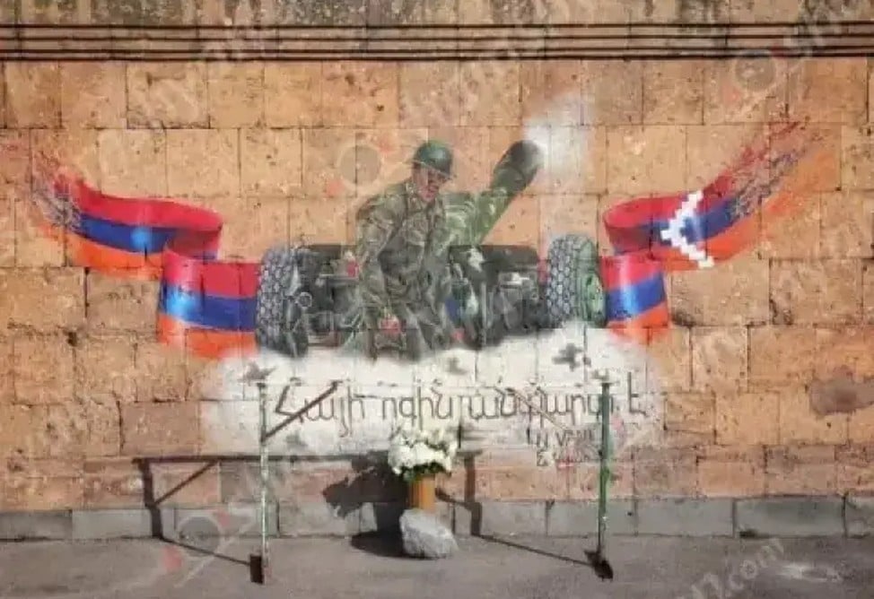 В Ереване стерли мурал с Альбертом Ованнисяном: общественность возмутилась, в мэрии отреагировали (ФОТО) 
