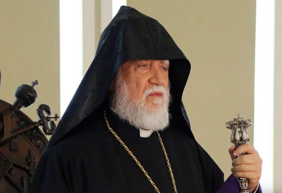 Киликийский Католикос призвал власти Армении не вмешиваться во внутреннюю жизнь Святого Эчмиадзина