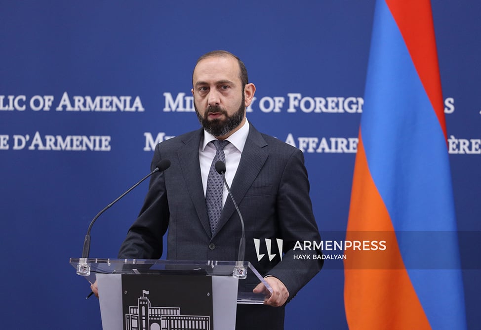 Все пункты мирного договора согласованы Ереваном и Баку, «устные комментарии не существенны» - Мирзоян