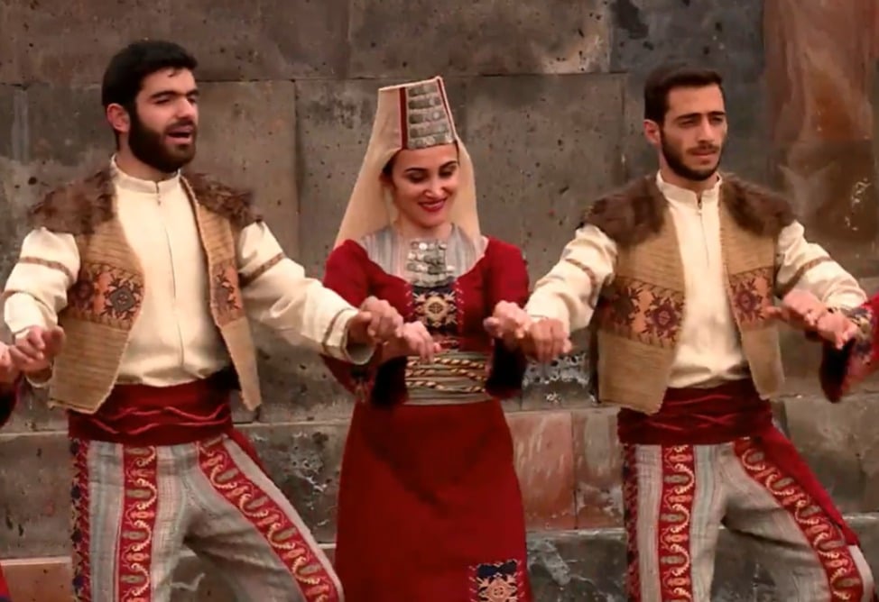 Армянский танец