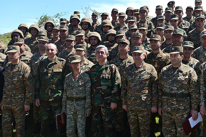 награждение военнослужащих в Карабахе
