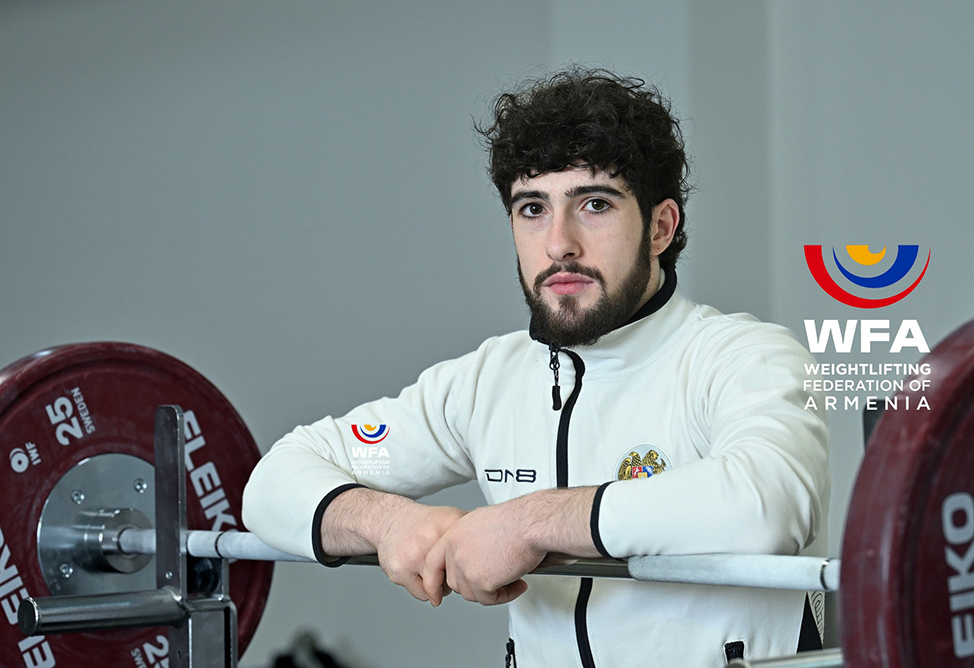 Гарник Чолакян завоевал бронзовую медаль чемпионата Европы по тяжелой атлетике