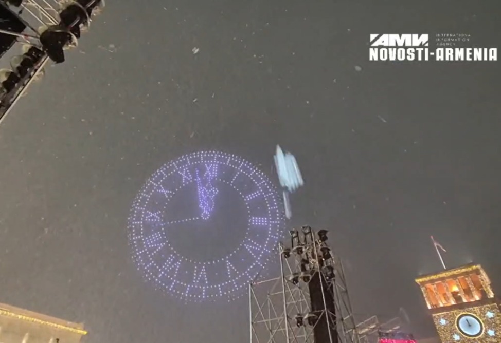 Դրոնների ամանորյա շոուն՝ Հանրապետության հրապարակում (ՎԻԴԵՈ)