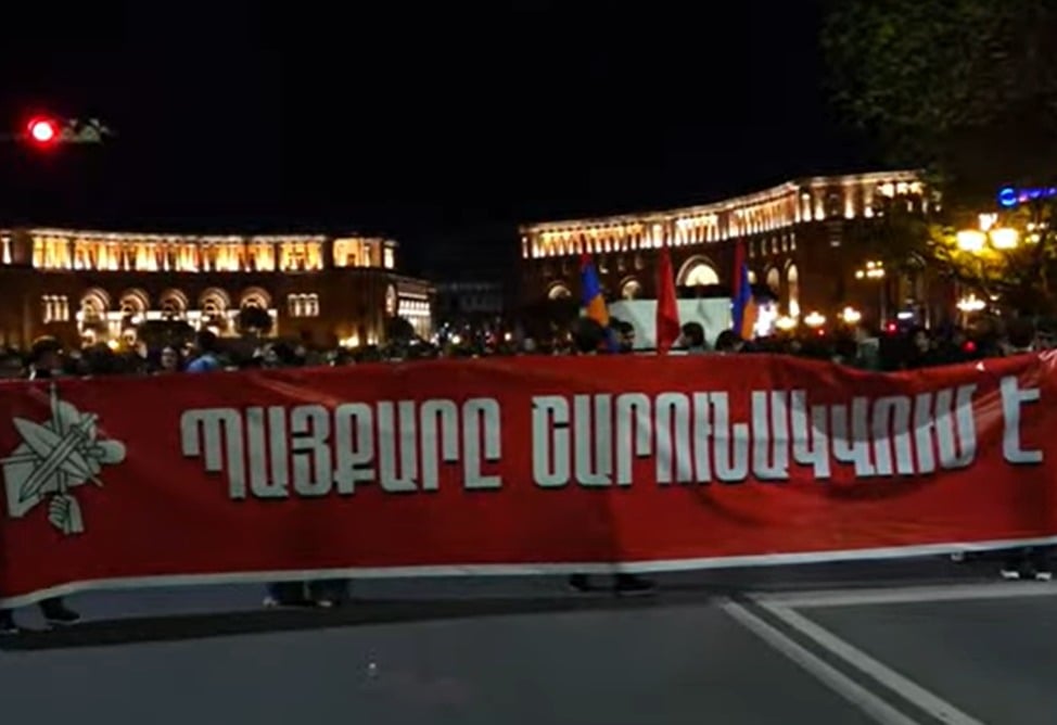 факельное шествие, скрин