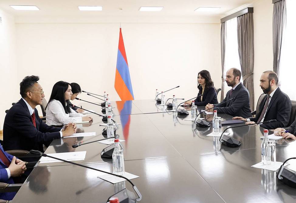 Расширение армяно-китайского партнерства обсудили глава армянского МИД и новый посол Китая Расширение армяно-китайского партнерства обсудили глава армянского МИД и новый посол Китая