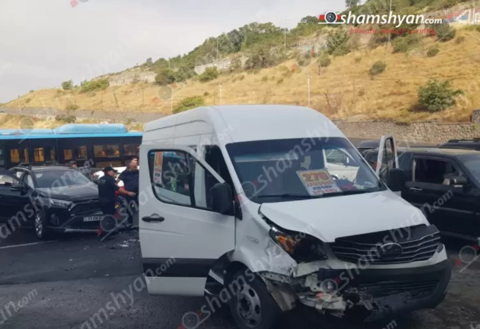 Խոշոր ավտովթար Երևանում՝ Հրազդան–Երևան երթուղին սպասարկող միկրոավտոբուսի մասնակցությամբ․ կան վիրավորներ