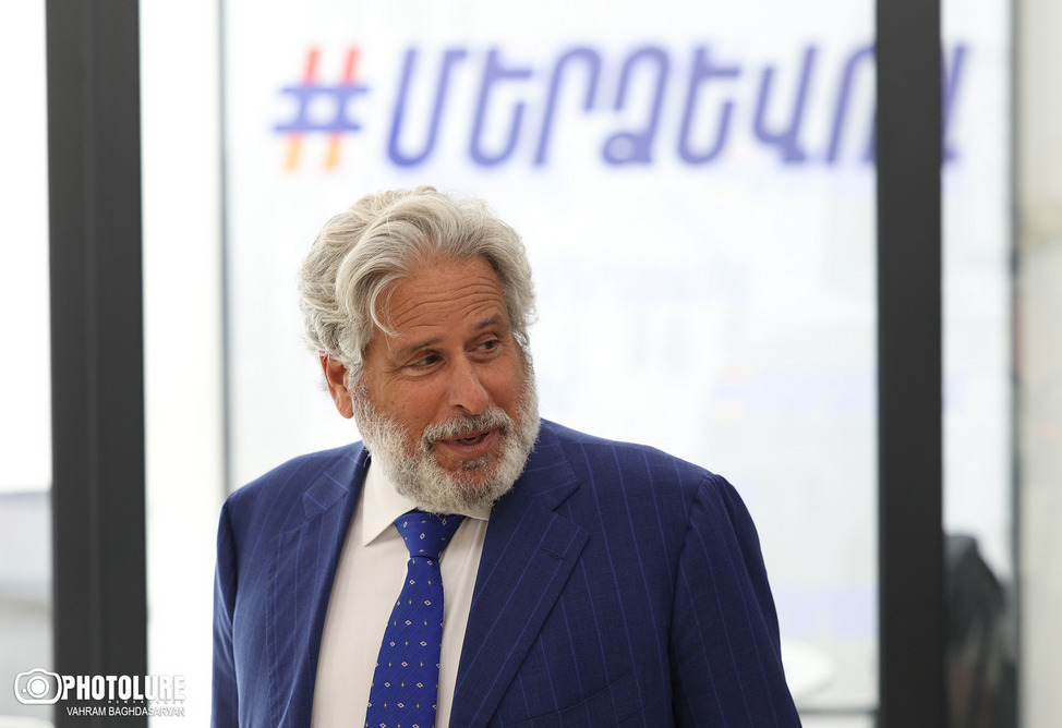 Адвокаты Самвела Карапетяна обратятся в ЕС, ПАСЕ и ЕСПЧ с требованием осудить власти Армении 