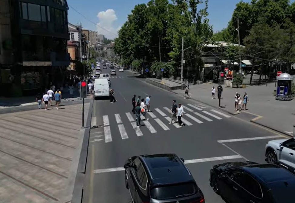 2025թ․–ի հունվարի 1-ից հուլիսի 1-ը Հայաստանում արձանագրվել է 526 վրաերթ, 33 մարդ մահացել․ ՆԳՆ–ն հորդորում է խստորեն հետևել երթևեկության կանոններին (ՎԻԴԵՈ)