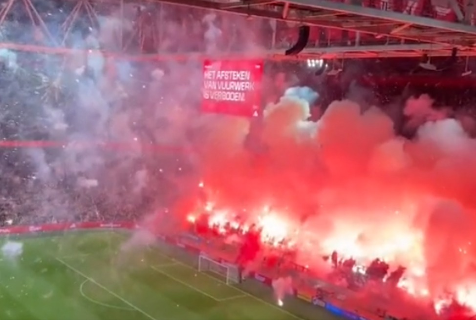 «Այաքս»-«Գրոնինգեն» ֆուտբոլային հանդիպման ընթացքում երկրպագուները ջահեր են վառել և հրավառություն կազմակերպել․ խաղը չեղարկվել է (ՎԻԴԵՈ) «Այաքս»-«Գրոնինգեն» ֆուտբոլային հանդիպման ընթացքում երկրպագուները ջահեր են վառել և հրավառություն կազմակերպել․ խաղը չեղարկվել է (ՎԻԴԵՈ)