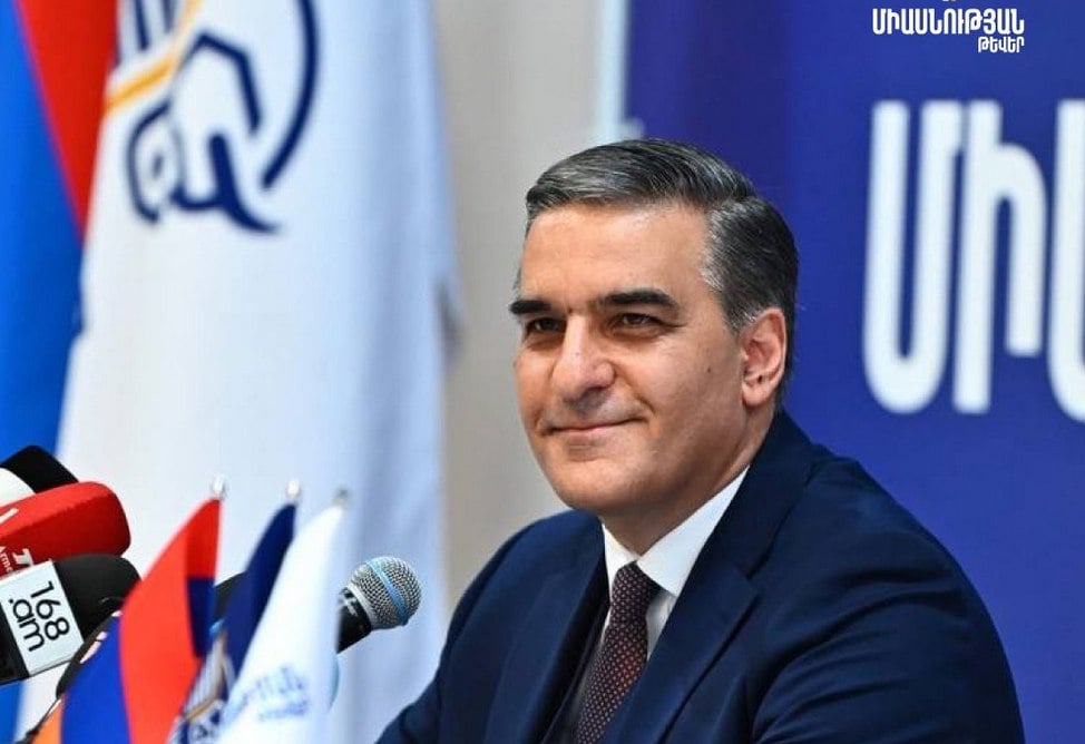Արման Թաթոյանը գլխավորել է «Միասնության թևեր» կուսակցության նախընտրական ցուցակը