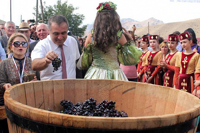 фестиваль вина Арени