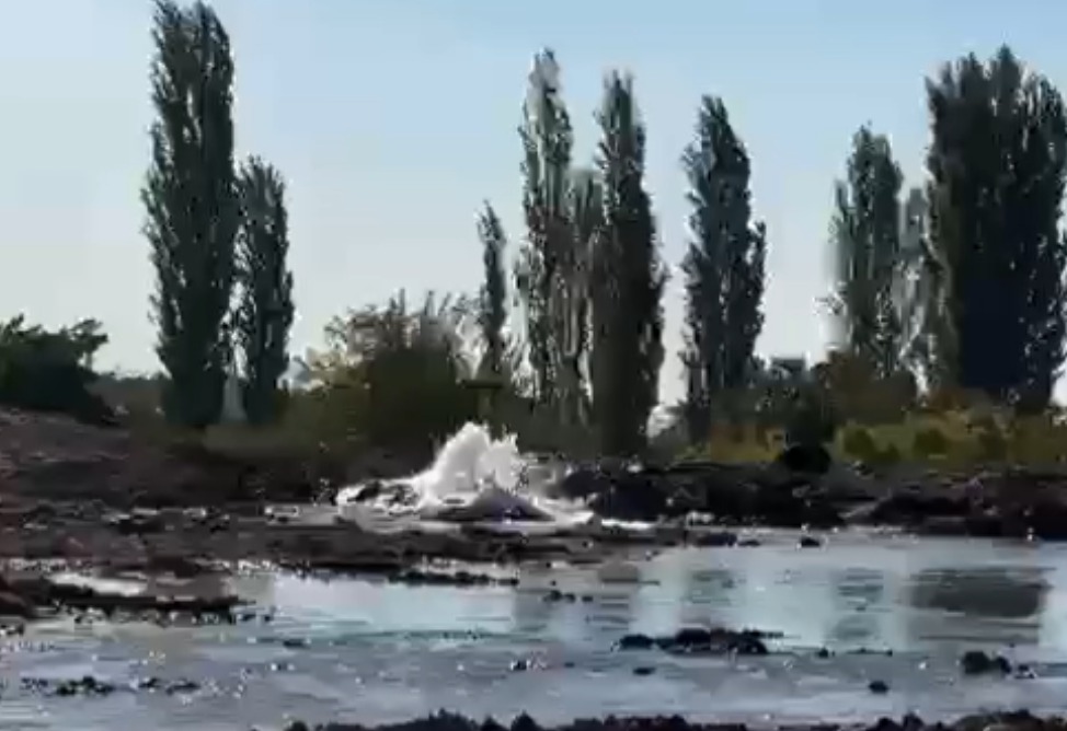 На крупном водопроводе в Армении произошла авария: одна из областей лишилась воды на 36 часов (ВИДЕО) На крупном водопроводе в Армении произошла авария: одна из областей лишилась воды на 36 часов (ВИДЕО)
