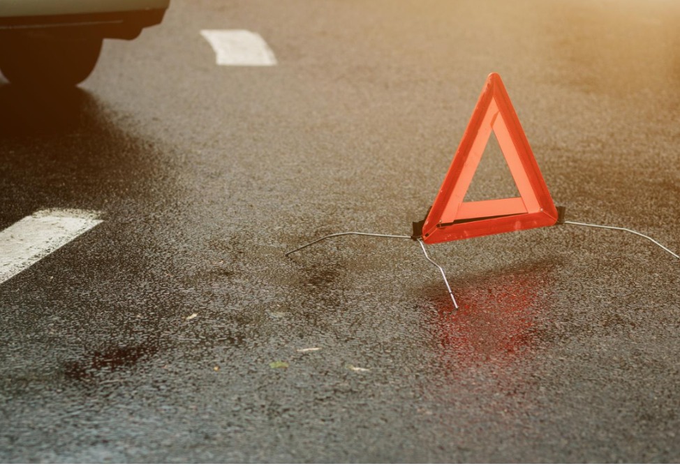 Машина скорой помощи попала в ДТП в Армении, пострадала медсестра (ФОТО)