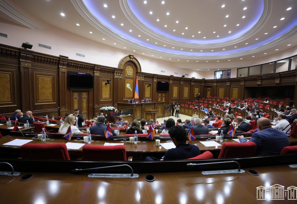 Парламент Армении отклонил проект заявления оппозиции о наличии политических заключённых