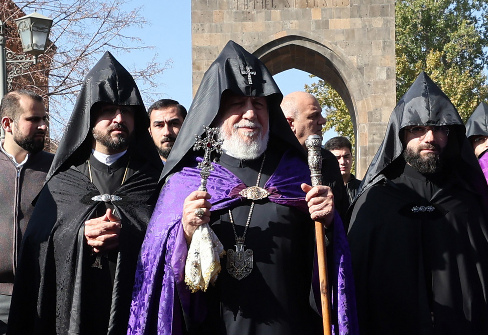 Католикос Всех армян Гарегин Второй Эчмиадзин церковь